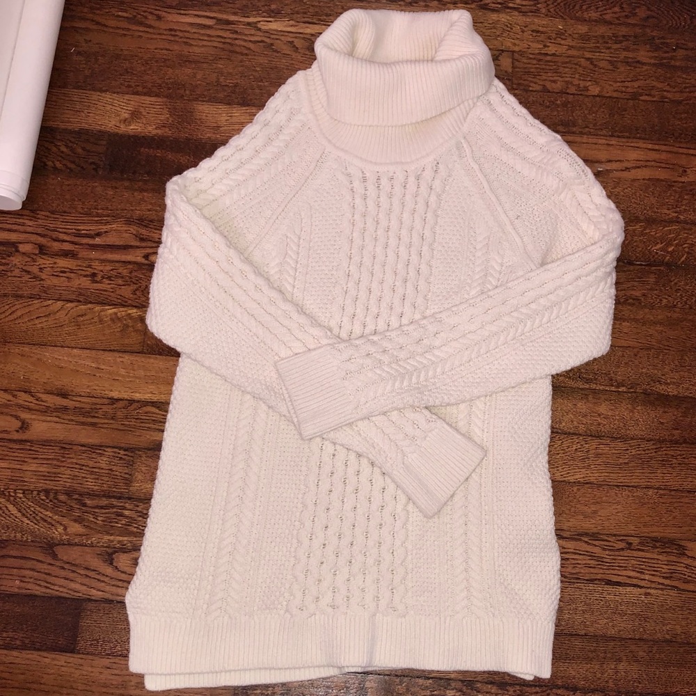 ⭐️LIKE NEW⭐️ BEBE Cable-knit Sweater
